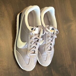 Mens Nike Classic Gray and White Sneakers /  fits women’s 8 1/2 to 9